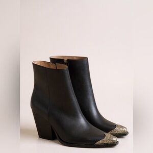 Western Etched Silver Tip Noir Block Heel Boot